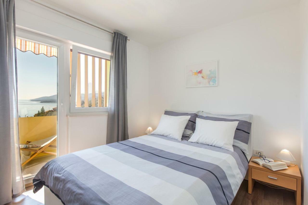 Apartment Dora Rabac Eksteriør bilde